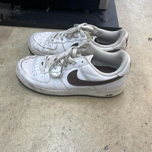 Nike Air White and Brown Men's Sneakers